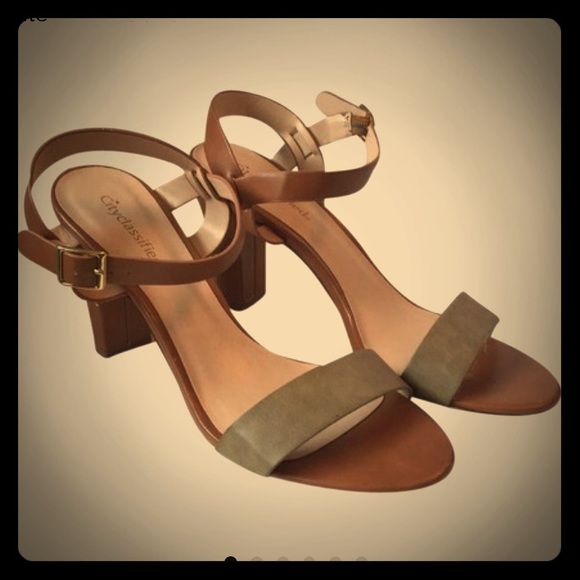 Shoes - Green and tan sandals